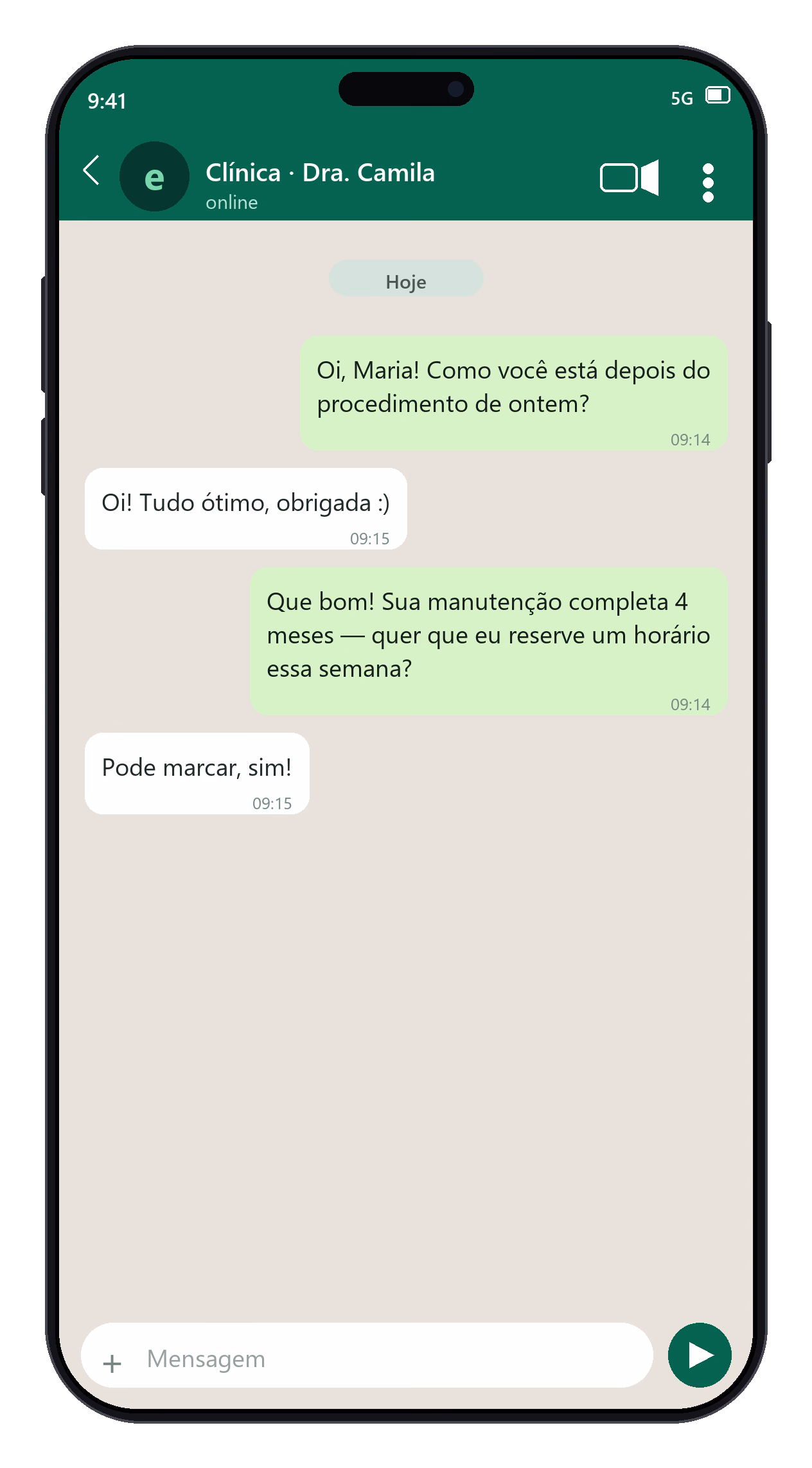 Celular mostrando a conversa da clínica com a paciente no WhatsApp